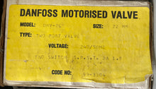 Load image into Gallery viewer, Danfoss Motorised Valve DMV-2C 22M UFHZV1
