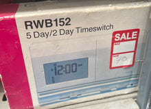 Load image into Gallery viewer, LANDIS &amp; GYR 5 Day / 2 Day Timeswitch
